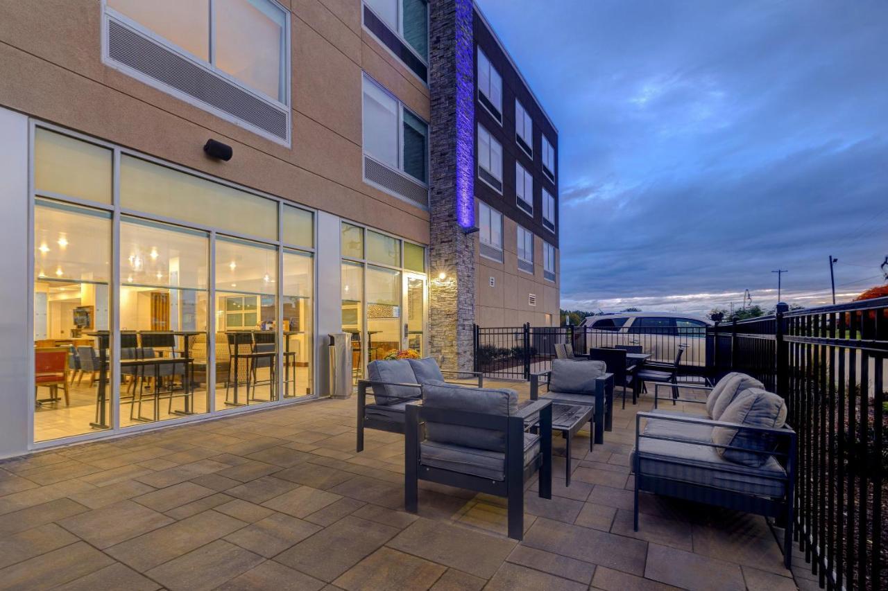 Holiday Inn Express & Suites - Grand Rapids South - Wyoming By Ihg Екстер'єр фото