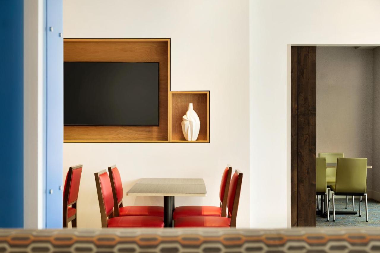 Holiday Inn Express & Suites - Grand Rapids South - Wyoming By Ihg Екстер'єр фото